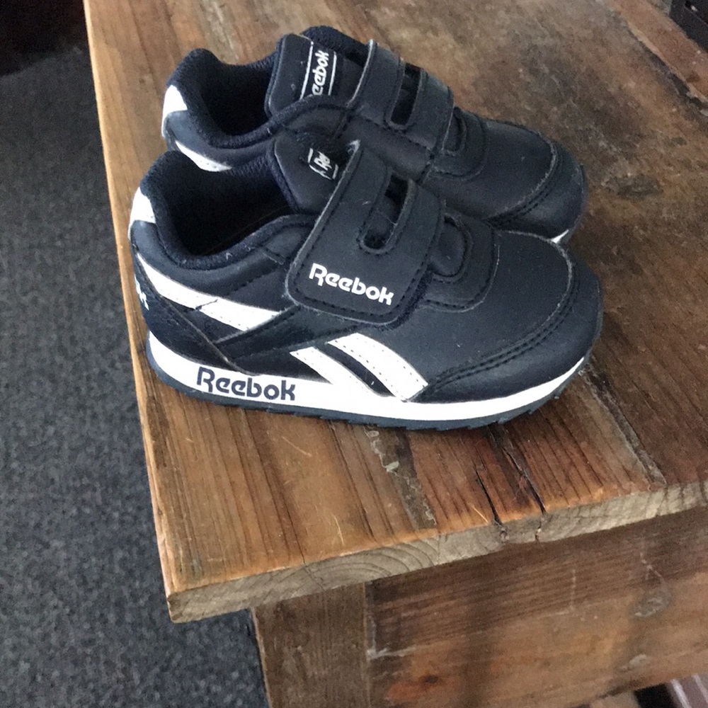 Boys Reebok size 5 baby/toddler